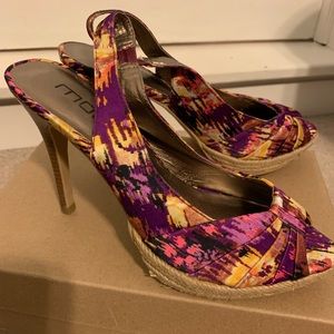 Peep toe sling Back floral heels